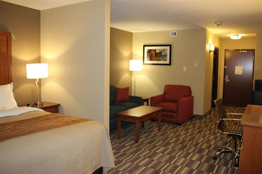 Comfort Inn & Suites Edmonton International Airport Nisku Dış mekan fotoğraf