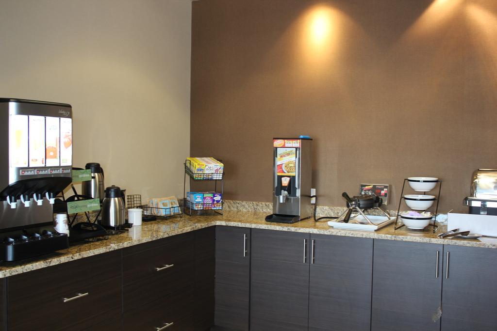 Comfort Inn & Suites Edmonton International Airport Nisku Dış mekan fotoğraf