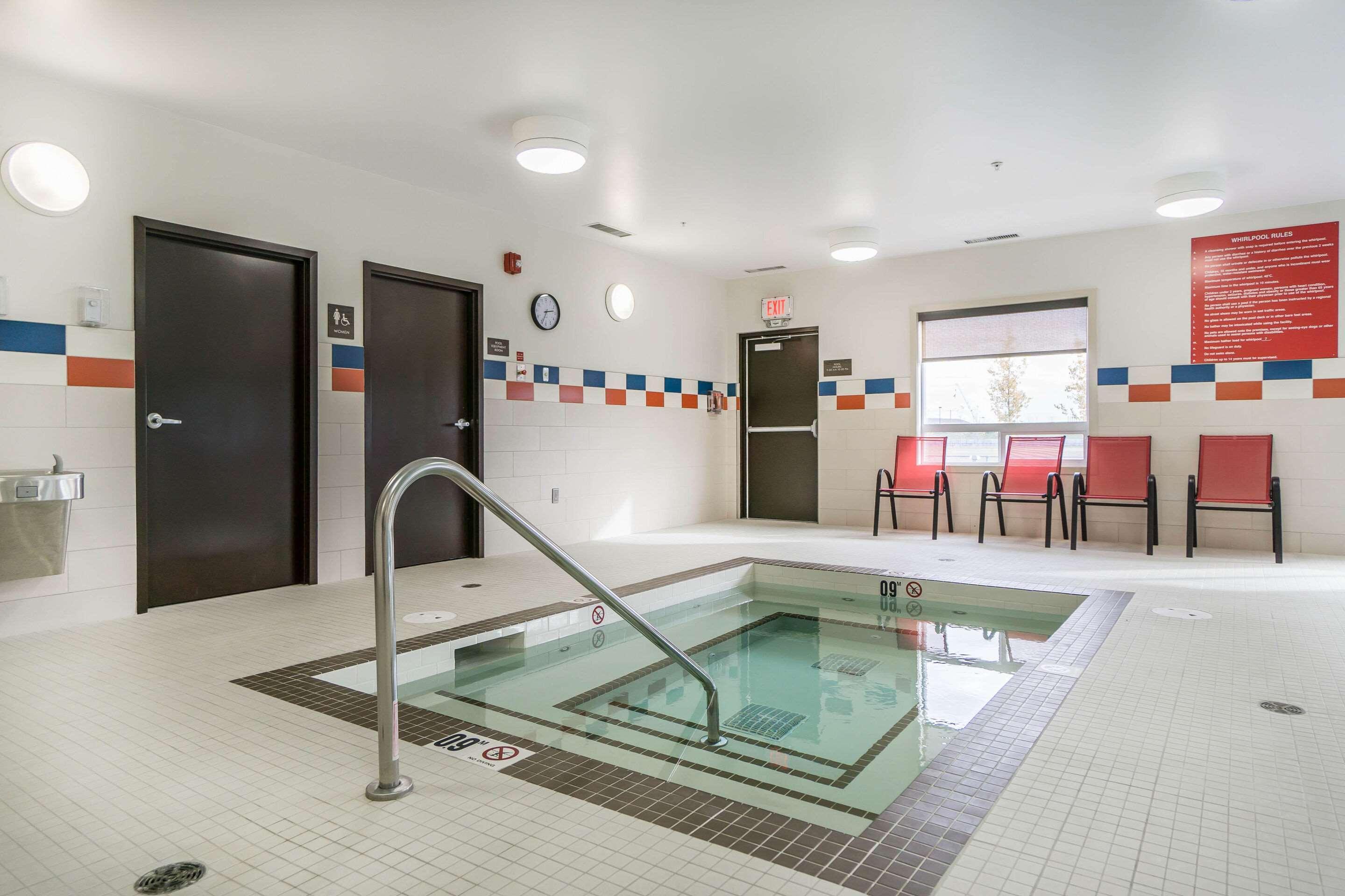 Comfort Inn & Suites Edmonton International Airport Nisku Dış mekan fotoğraf