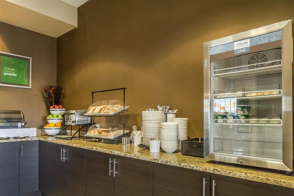 Comfort Inn & Suites Edmonton International Airport Nisku Dış mekan fotoğraf