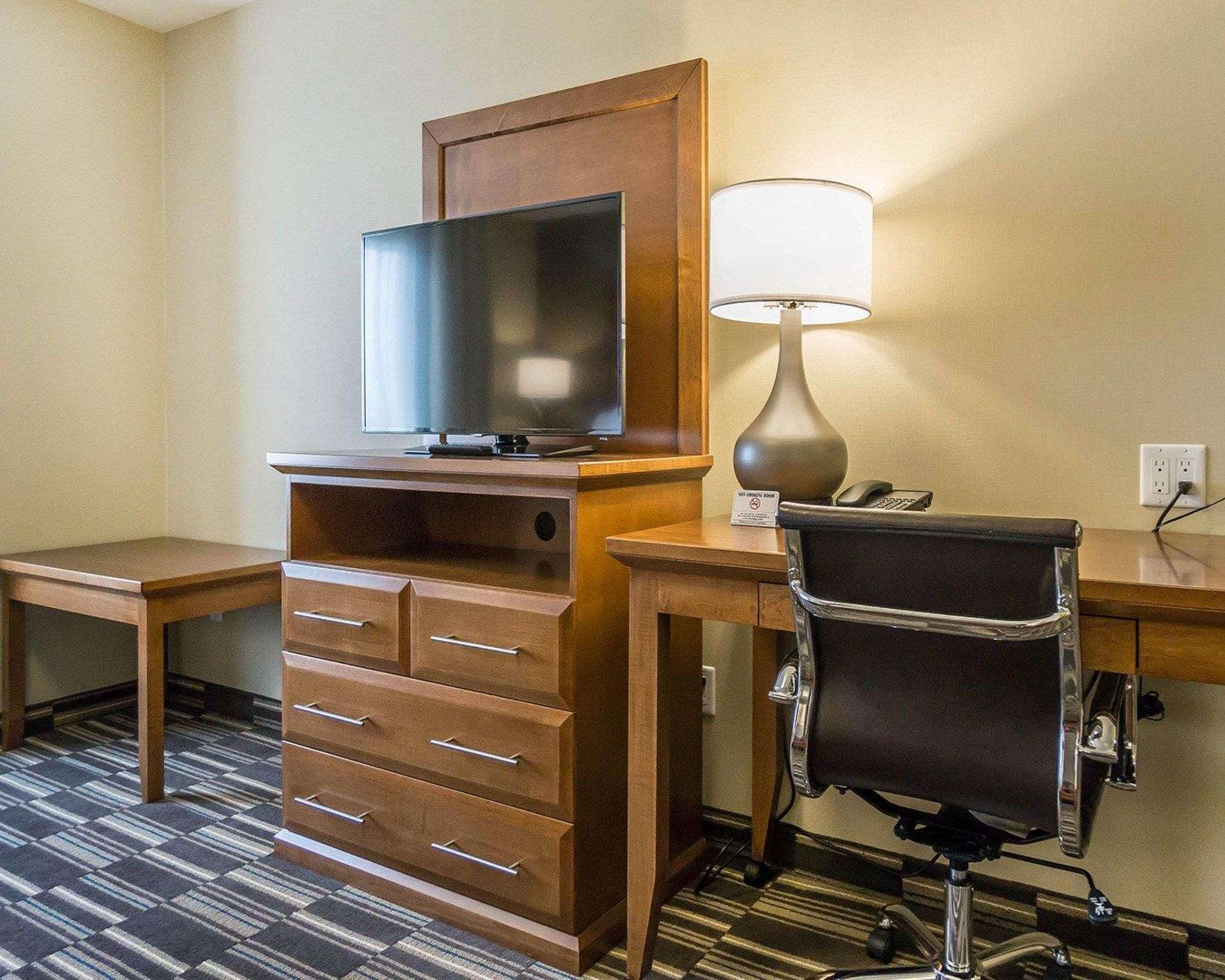 Comfort Inn & Suites Edmonton International Airport Nisku Dış mekan fotoğraf