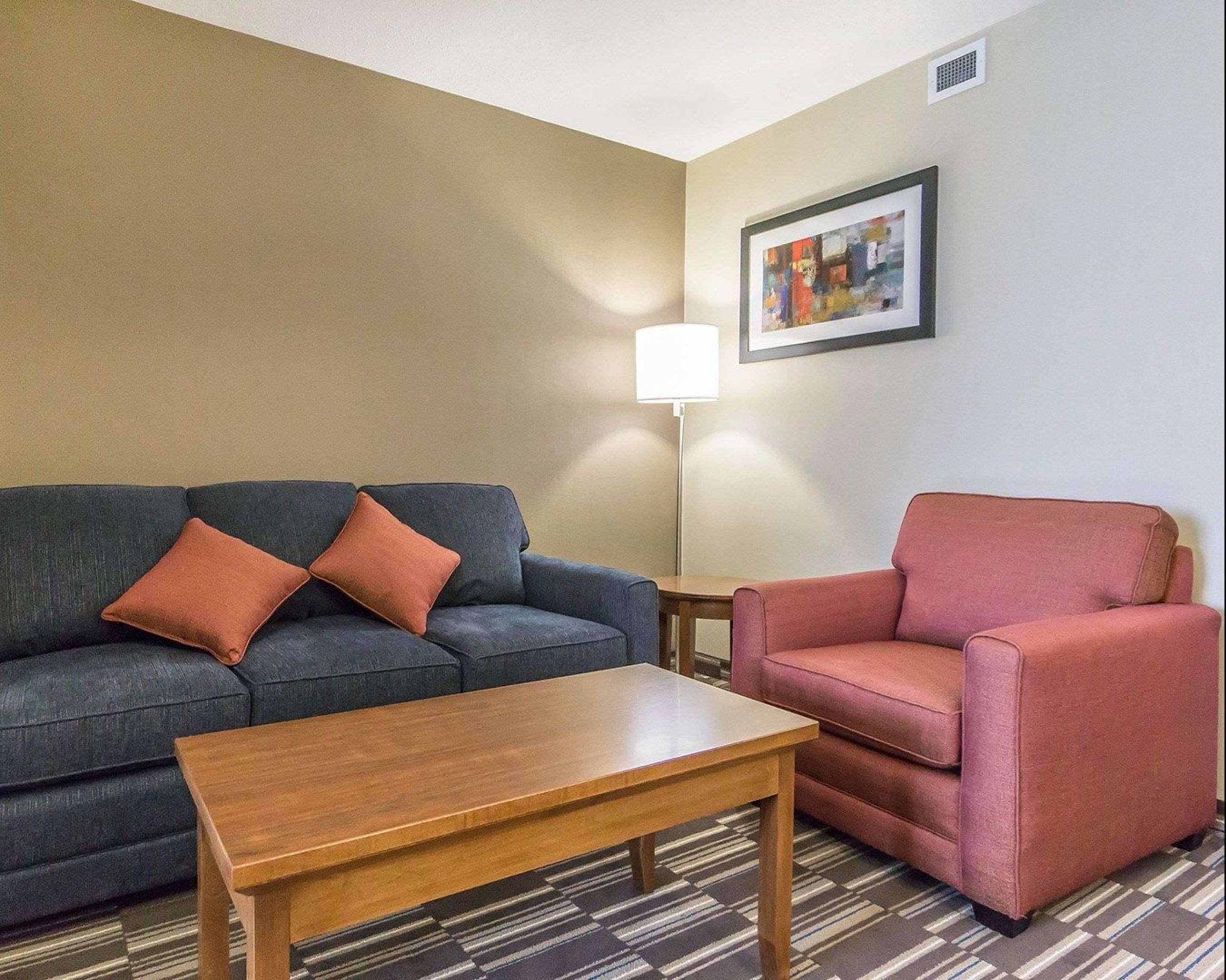 Comfort Inn & Suites Edmonton International Airport Nisku Dış mekan fotoğraf