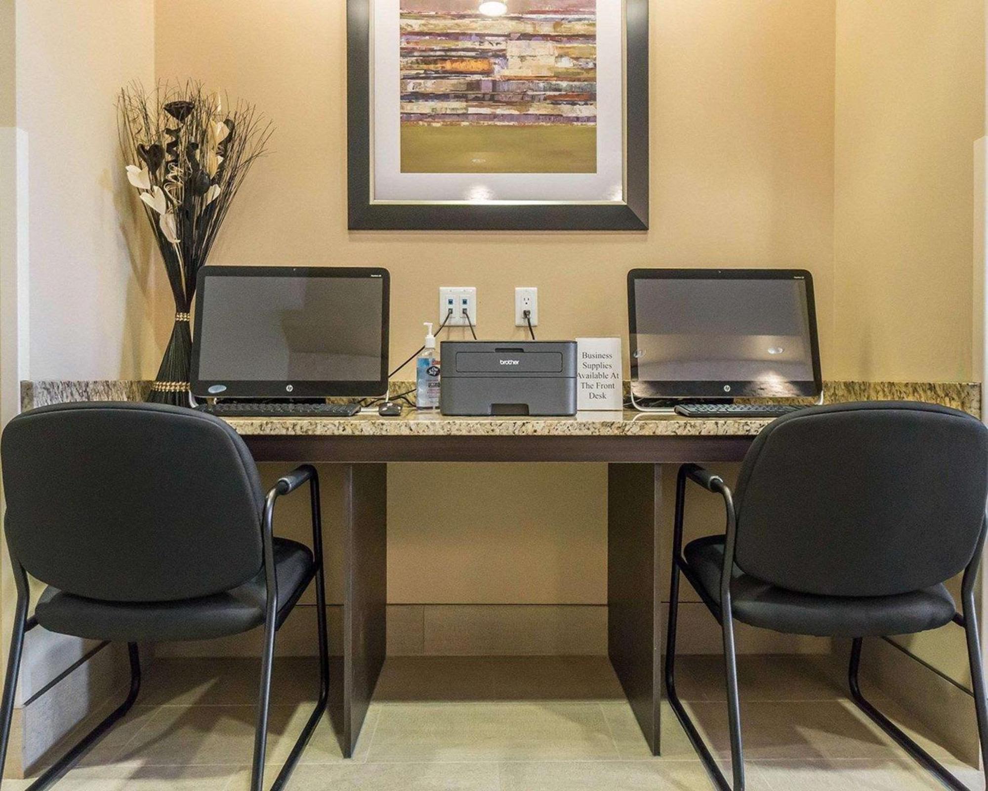 Comfort Inn & Suites Edmonton International Airport Nisku Dış mekan fotoğraf
