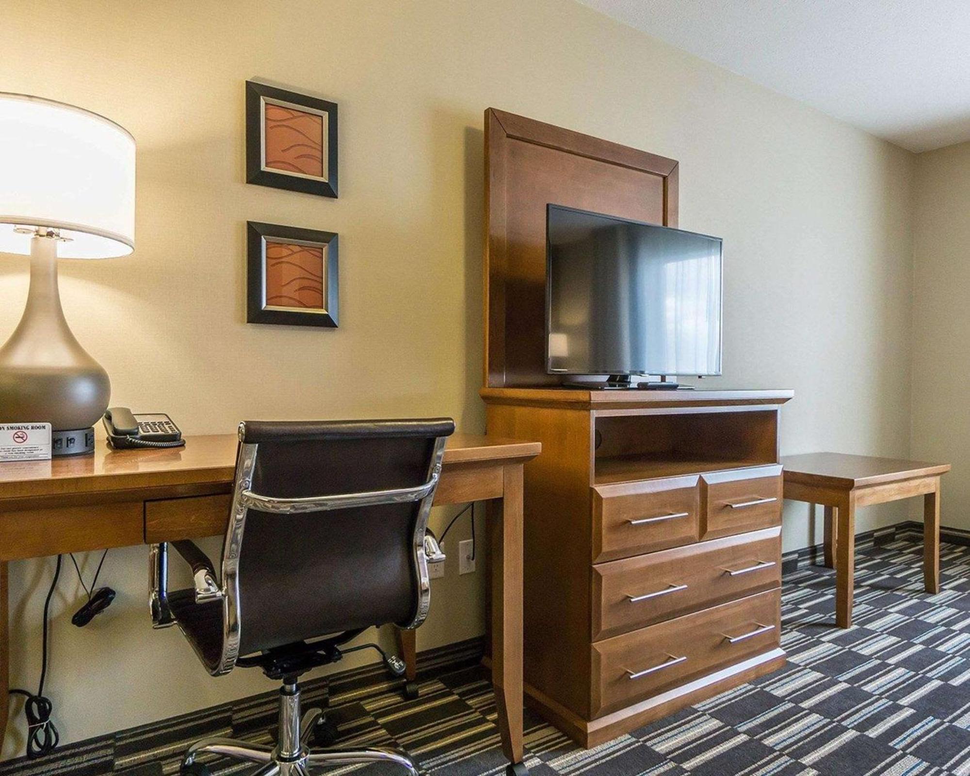 Comfort Inn & Suites Edmonton International Airport Nisku Dış mekan fotoğraf