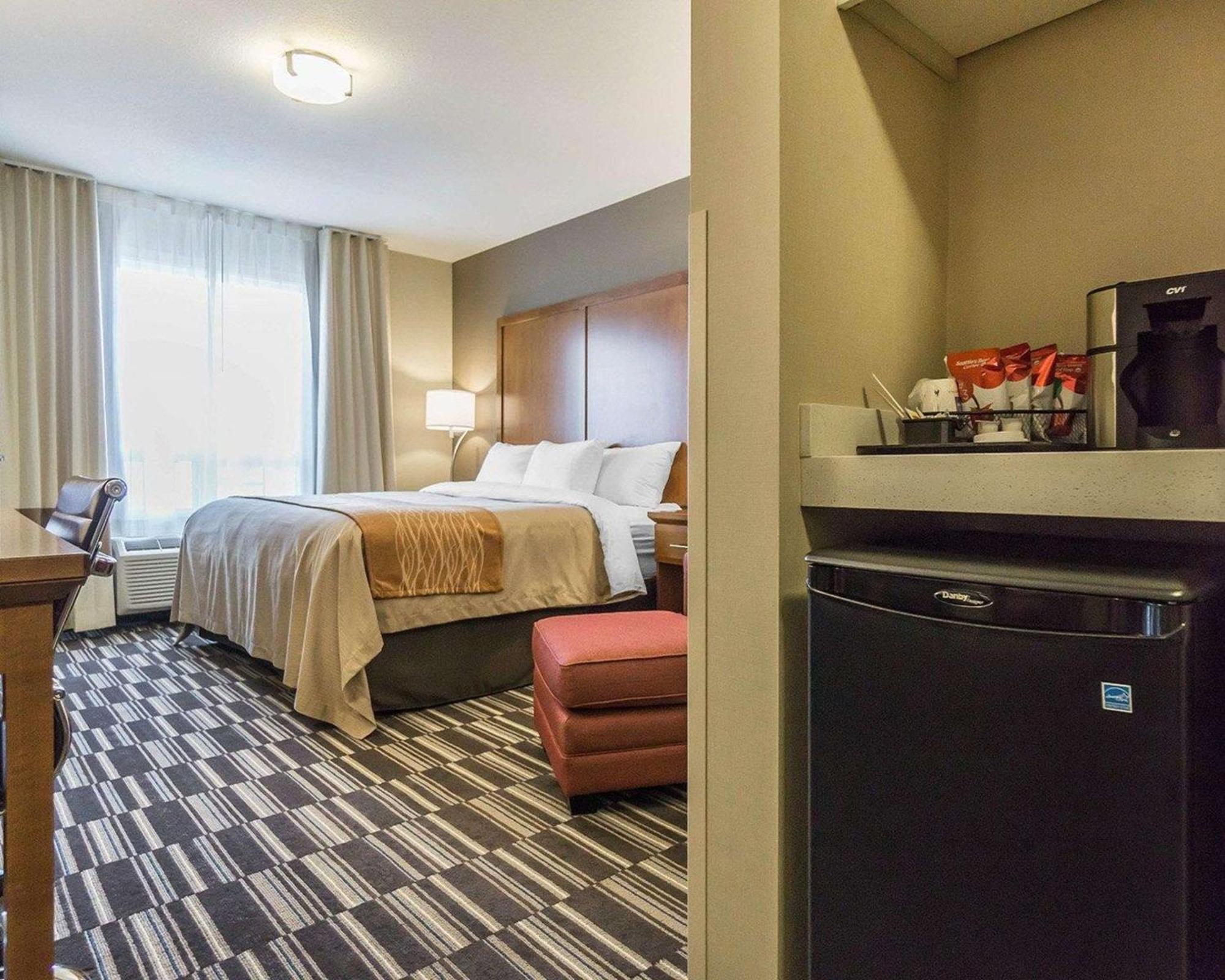 Comfort Inn & Suites Edmonton International Airport Nisku Dış mekan fotoğraf