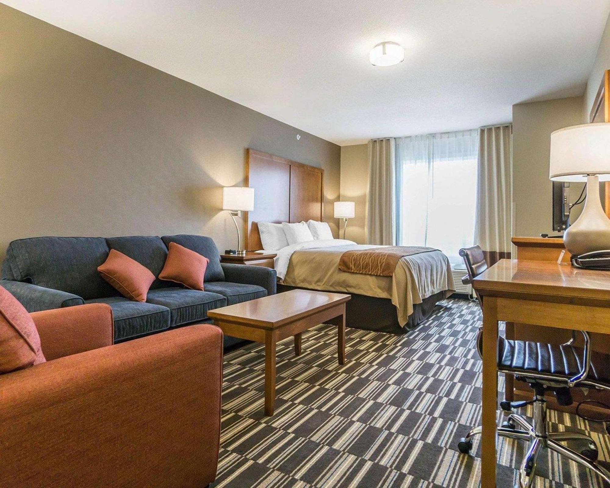 Comfort Inn & Suites Edmonton International Airport Nisku Dış mekan fotoğraf