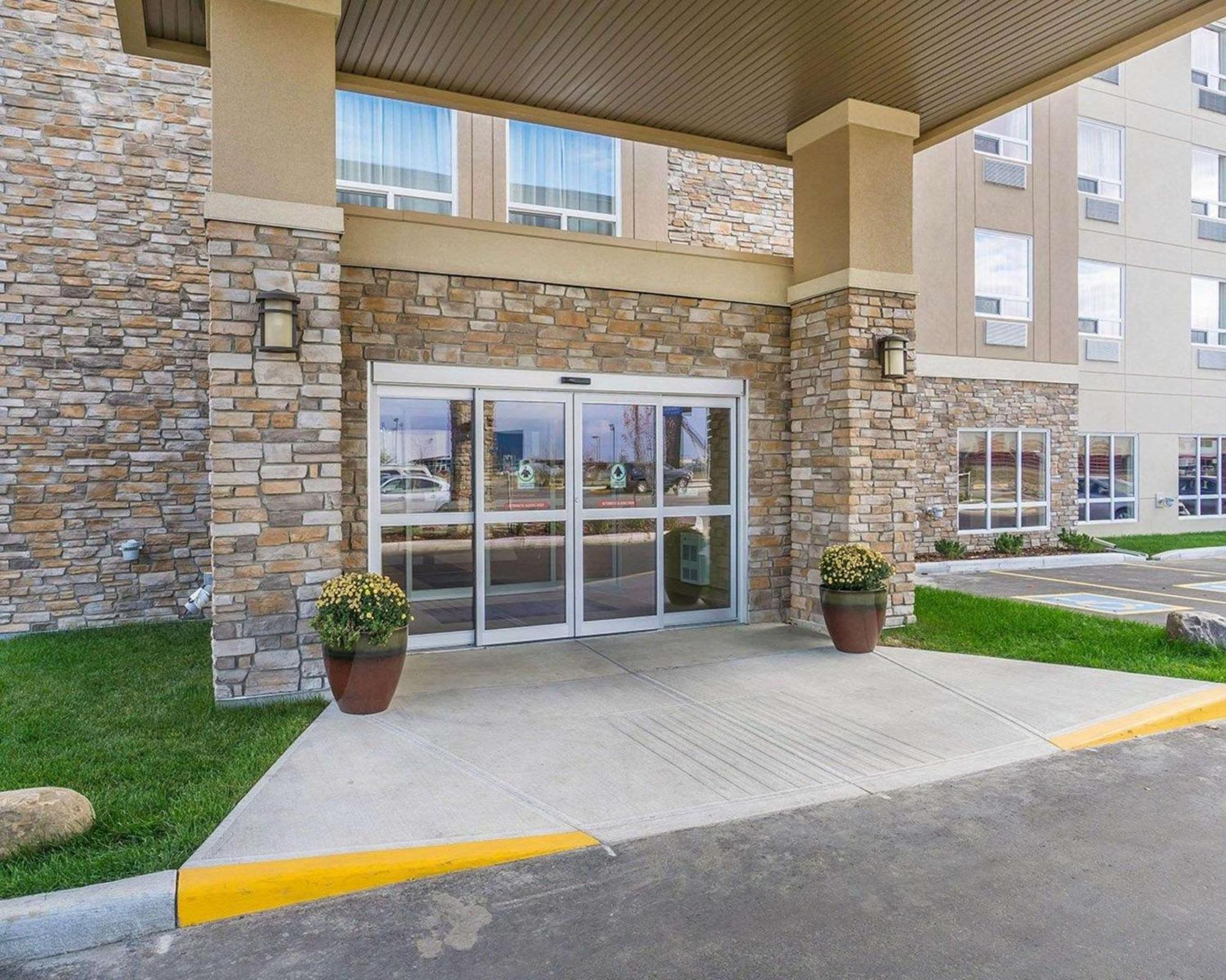 Comfort Inn & Suites Edmonton International Airport Nisku Dış mekan fotoğraf