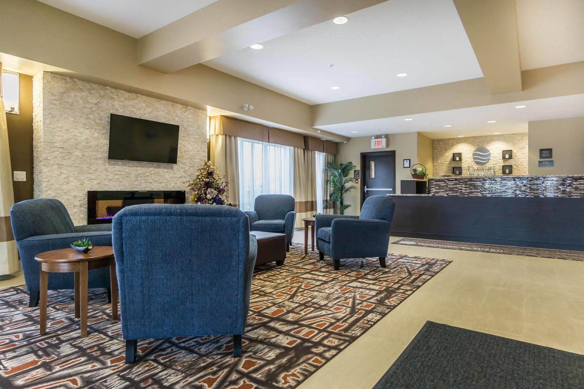 Comfort Inn & Suites Edmonton International Airport Nisku Dış mekan fotoğraf