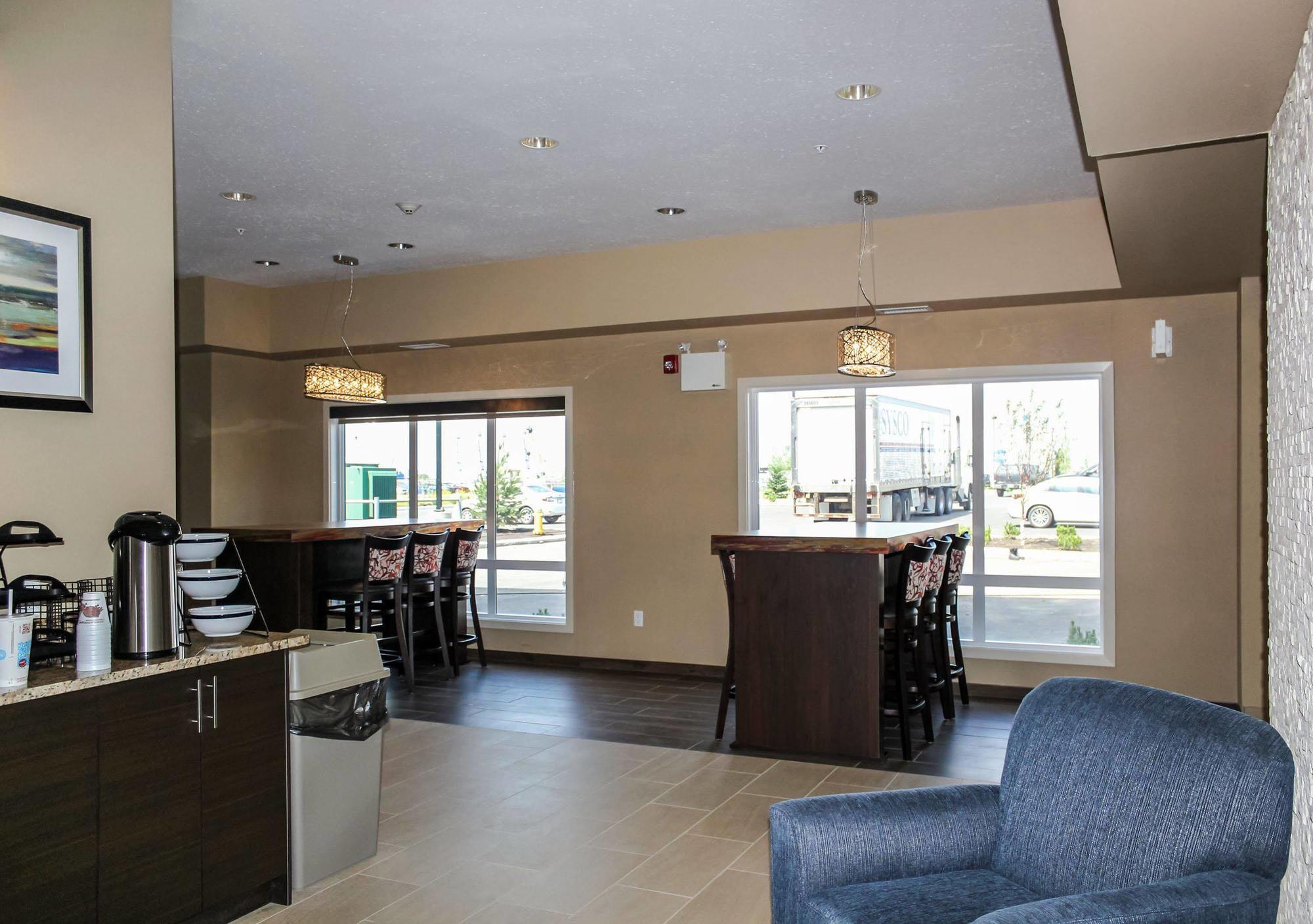 Comfort Inn & Suites Edmonton International Airport Nisku Dış mekan fotoğraf